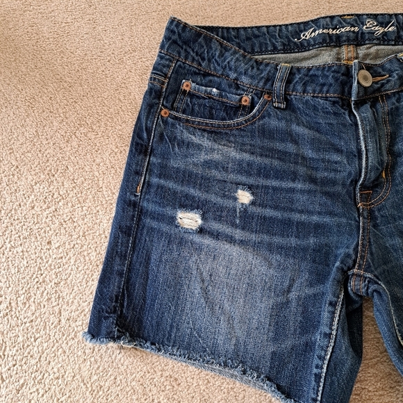 American Eagle Denim Shorts Women's Size 8 Blue Distressed Jean Shorts - Picture 2 of 12